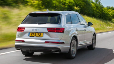 Audi Q7 - rear tracking