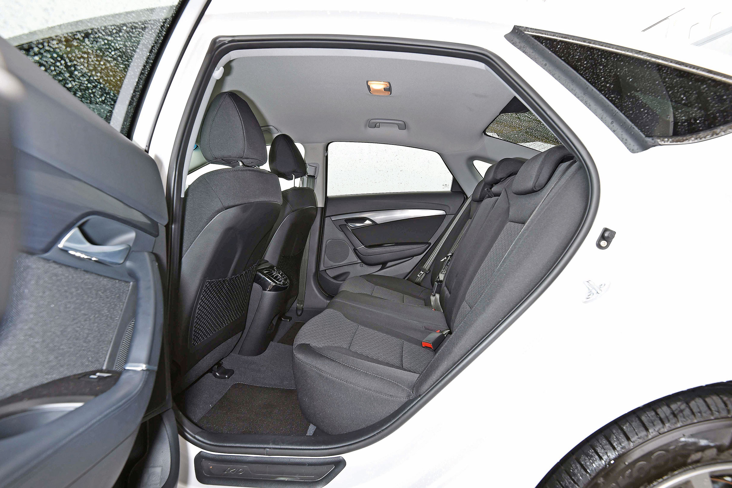 Hyundai i40 - rear seats