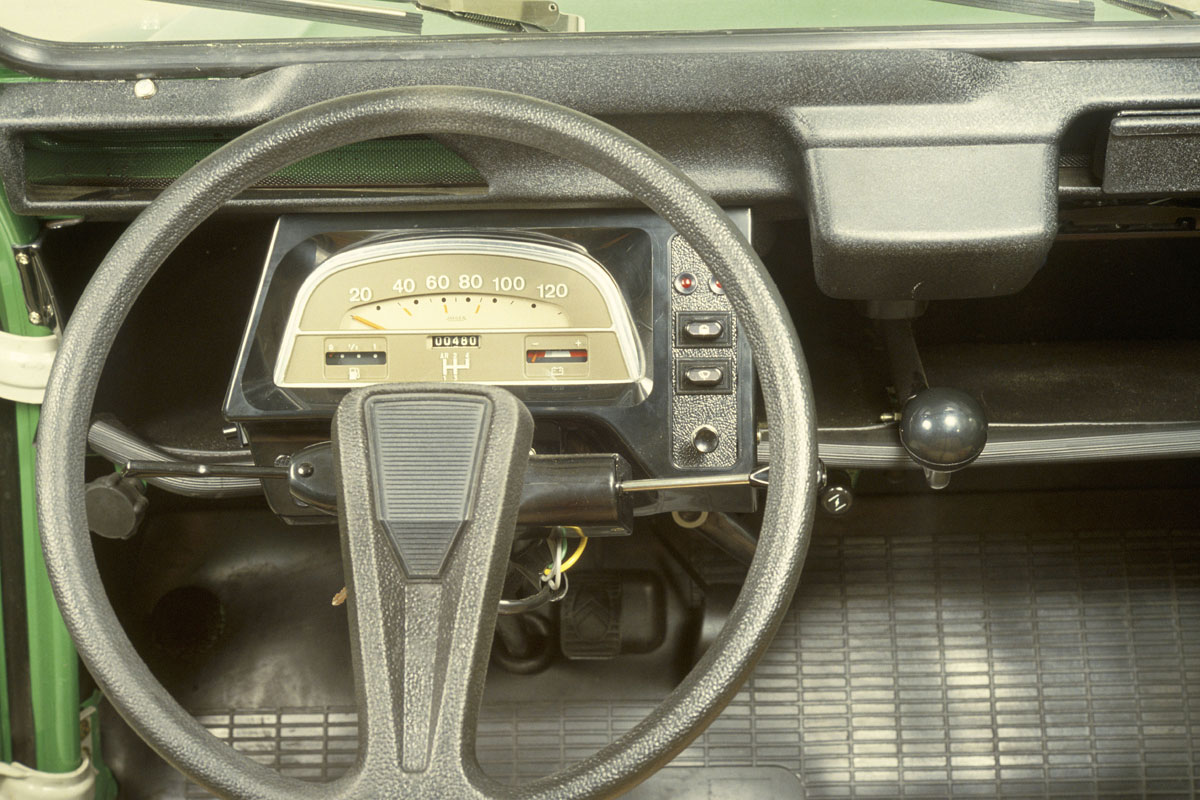 Citroen 2CV - interior
