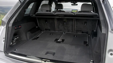 Audi Q7 - boot