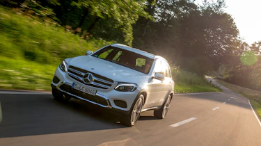 Mercedes GLC 350e - front tracking