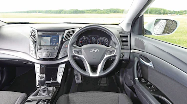 Hyundai i40 - interior