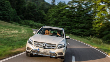 Mercedes GLC 350e - head on