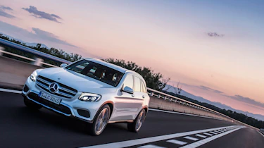 Mercedes GLC 350e - driving