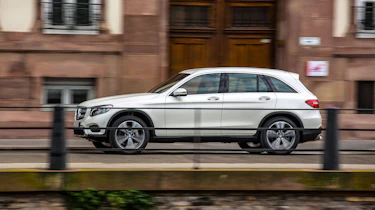 Mercedes GLC 350e - side