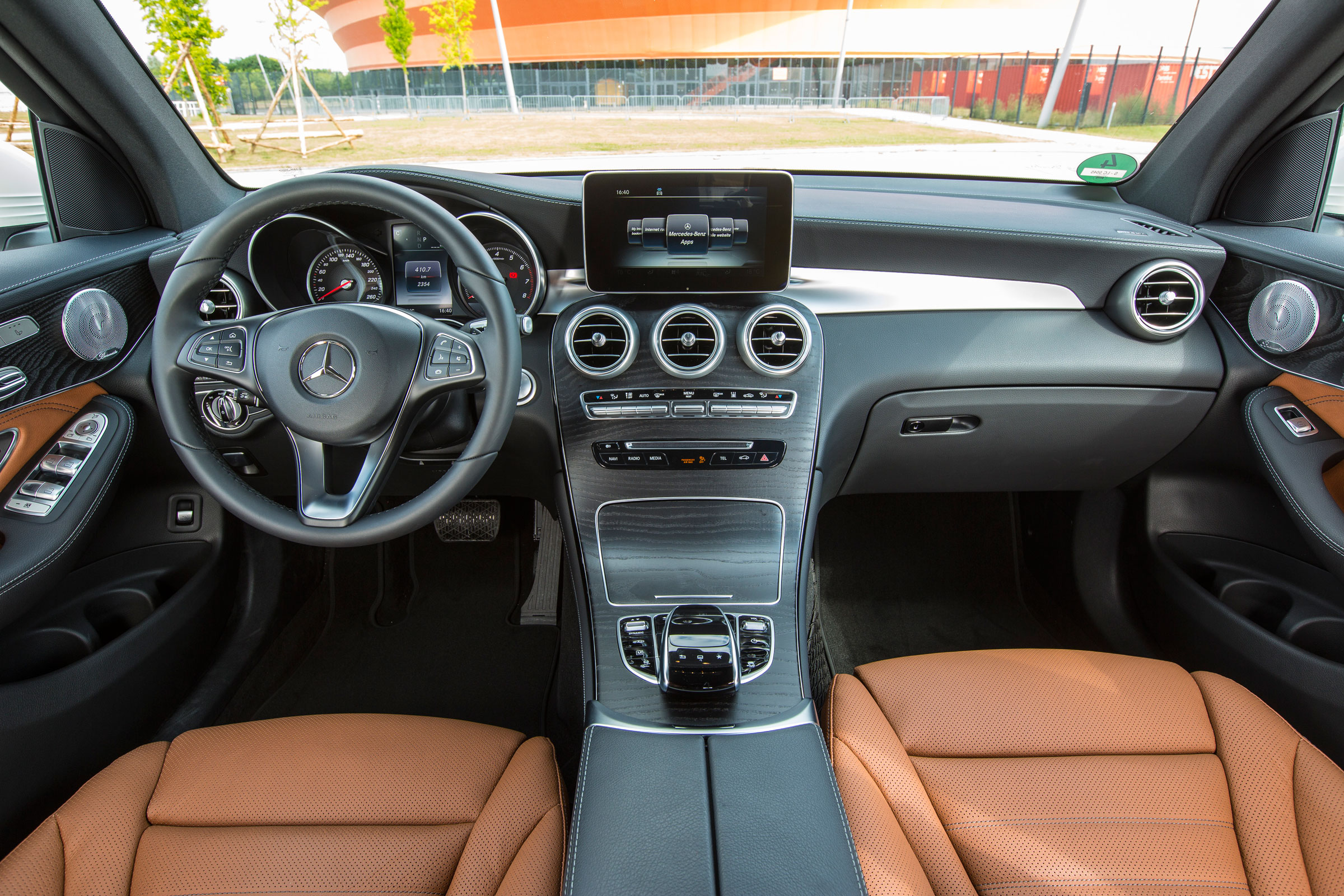 Mercedes GLC 350e - interior