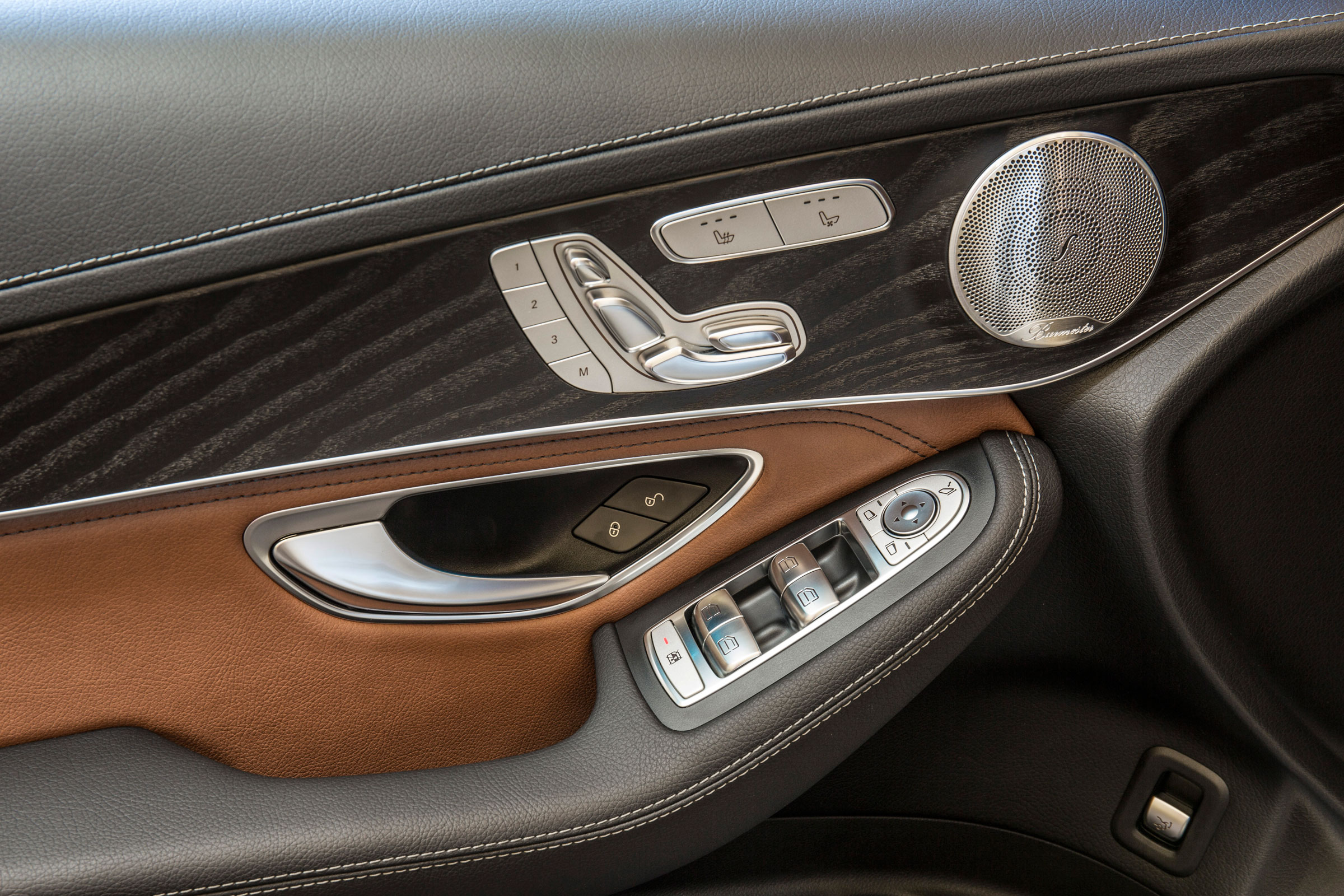 Mercedes GLC 350e  - seat controls