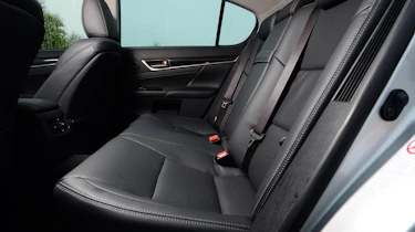 Lexus GS 300h Luxury rear seats