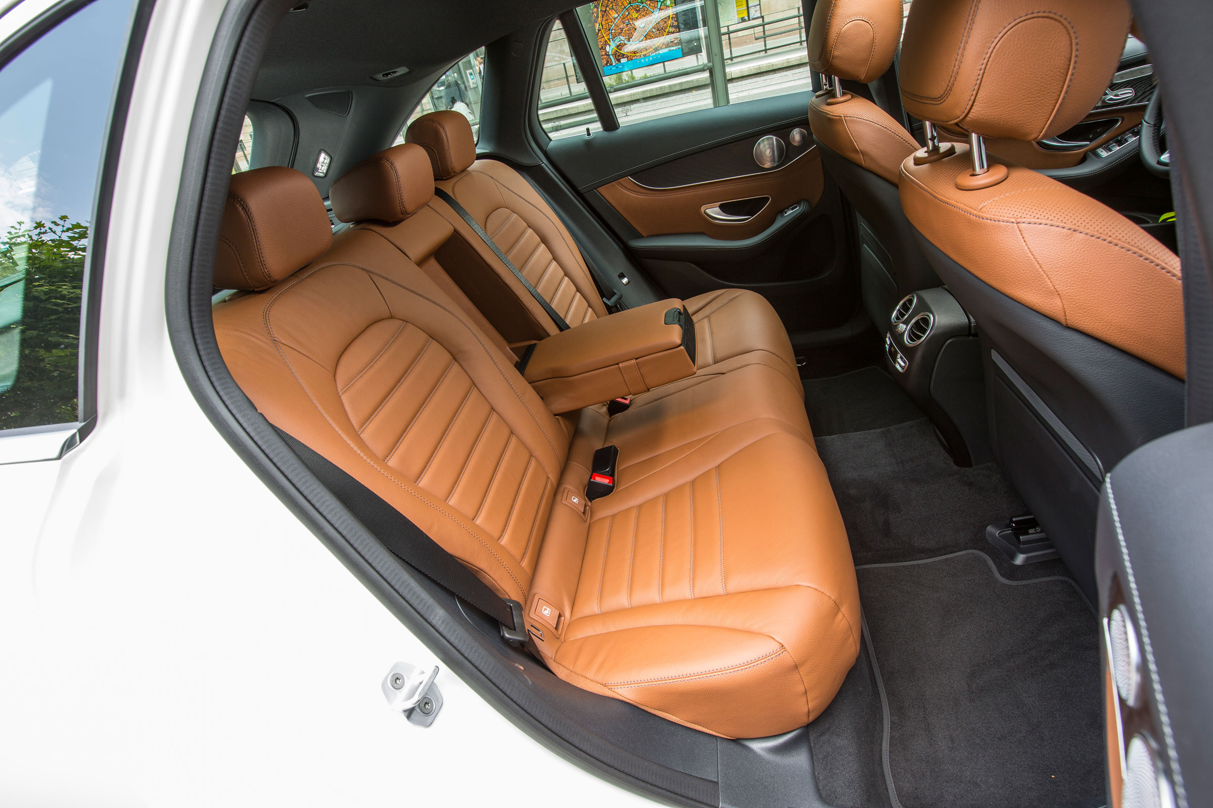 Mercedes GLC 350e - rear seats