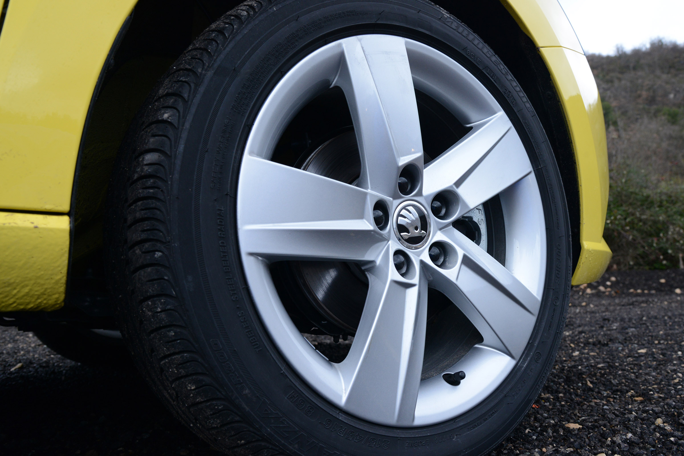 Skoda Fabia Estate 2015 wheel