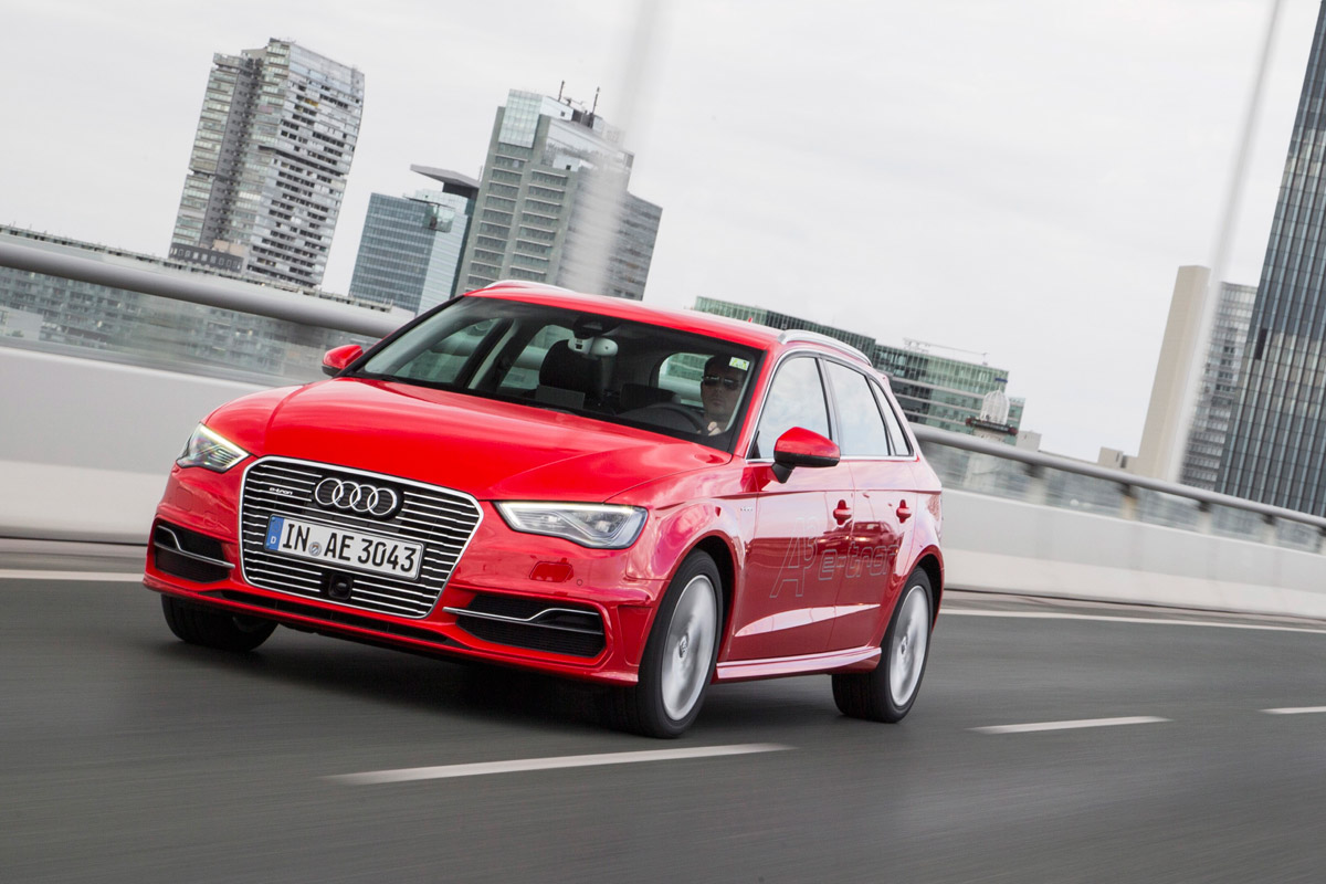 Audi A3 e-tron Sportback tracking