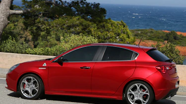 Alfa Romeo Giulietta Cloverleaf profile