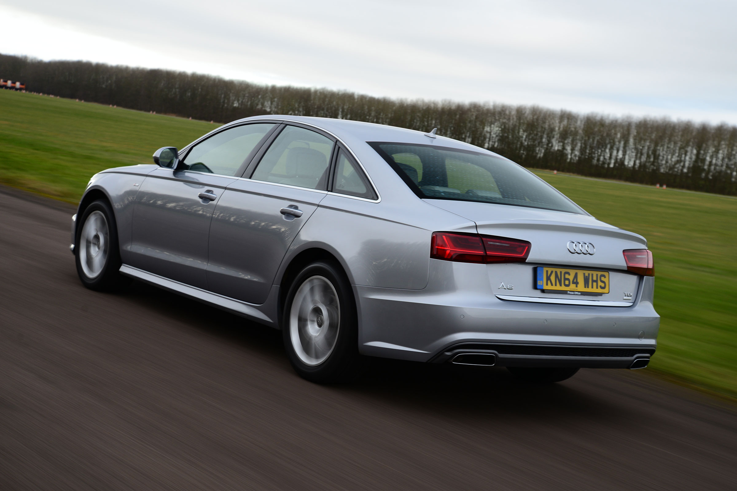 Audi A6 - rear tracking