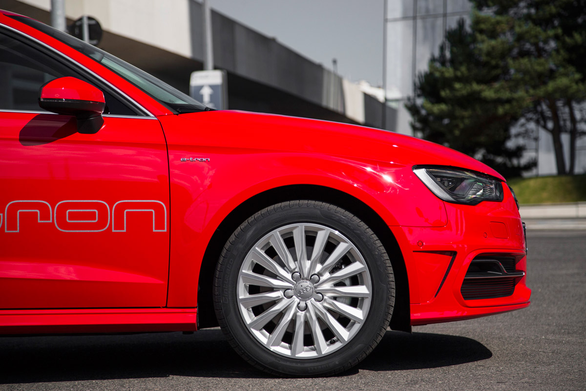 Audi A3 e-tron Sportback front wheel