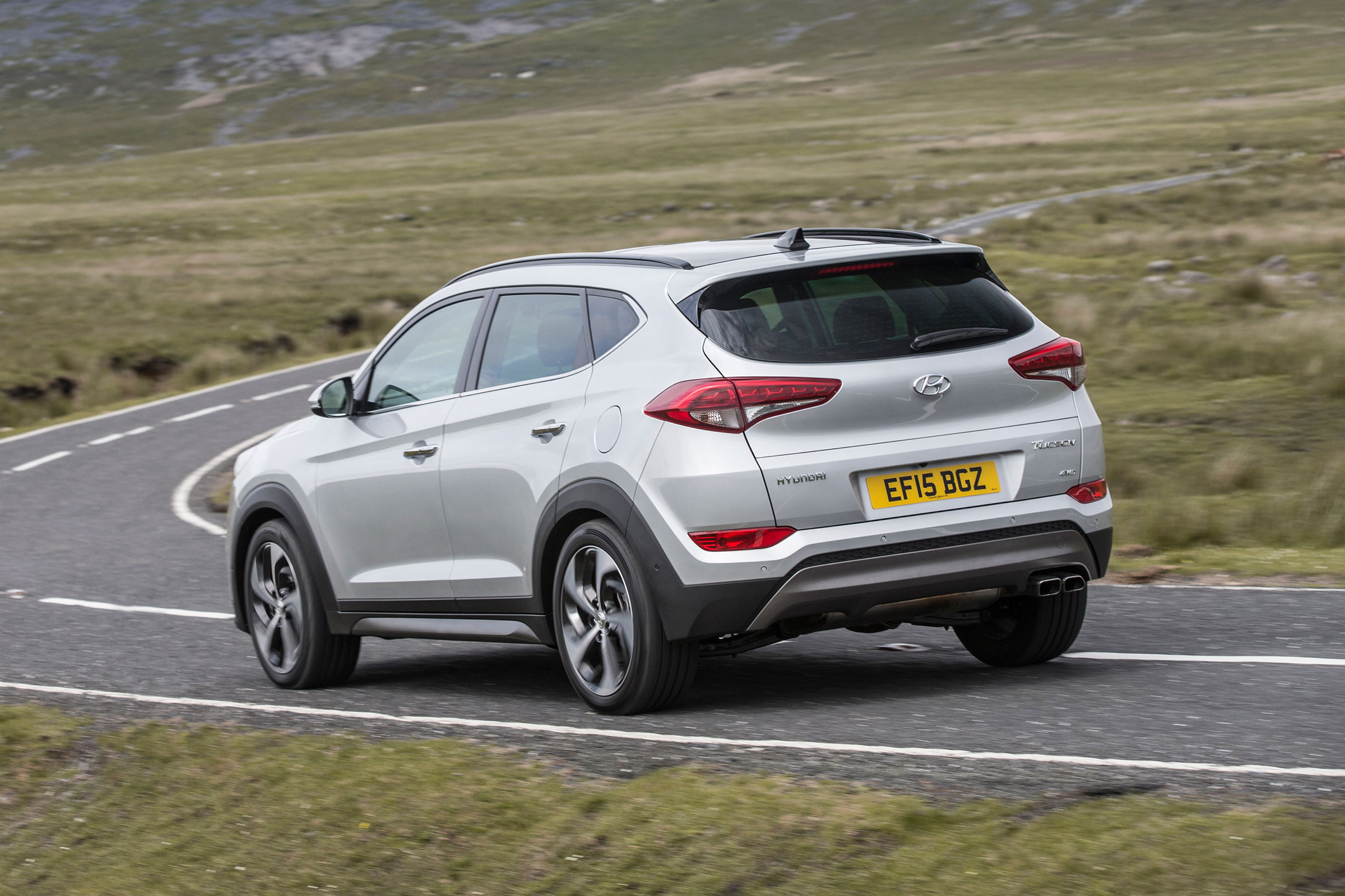Hyundai Tucson - rear driving