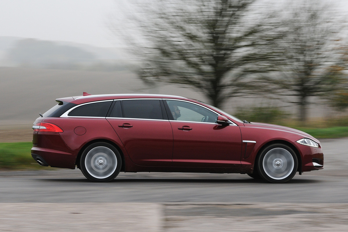 Jaguar XF Sportbrake panning
