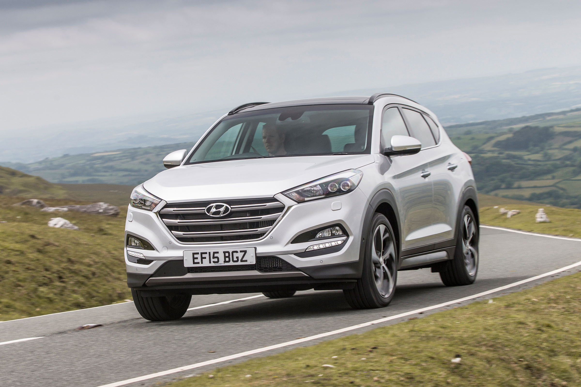 Hyundai Tucson - Front Cornering