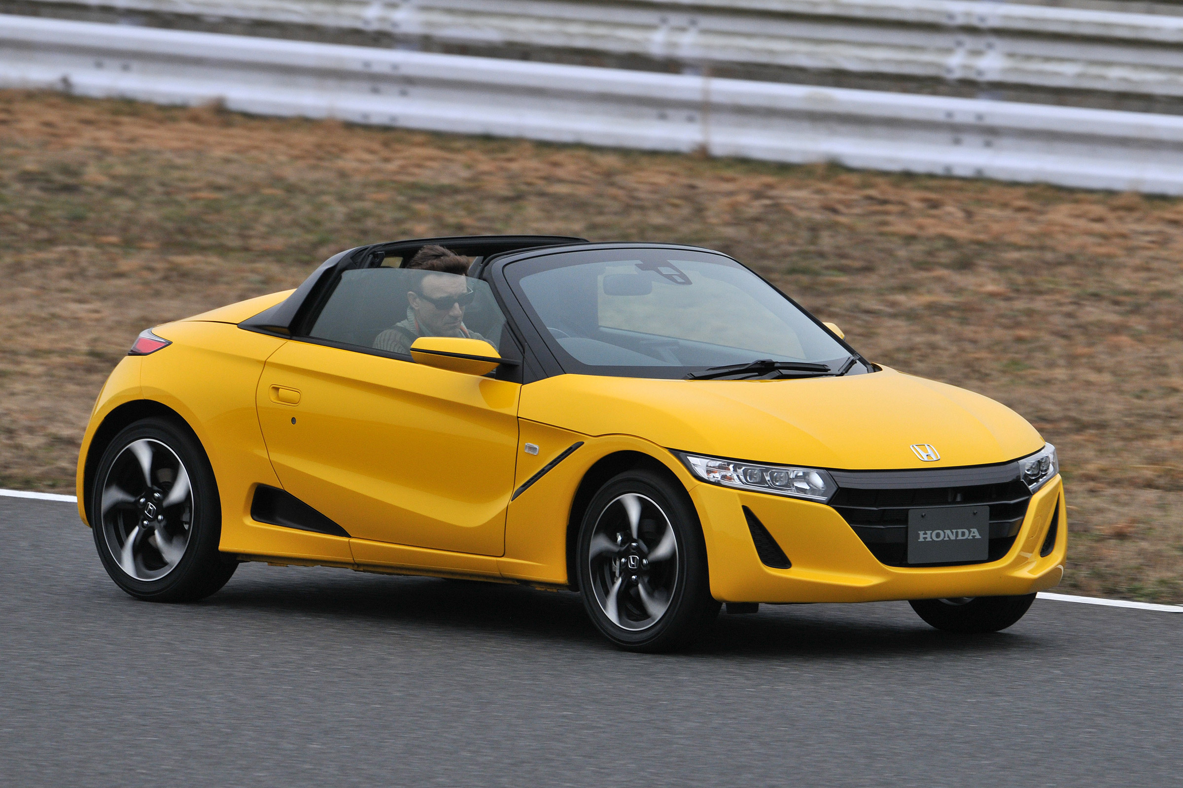 Honda S660 action