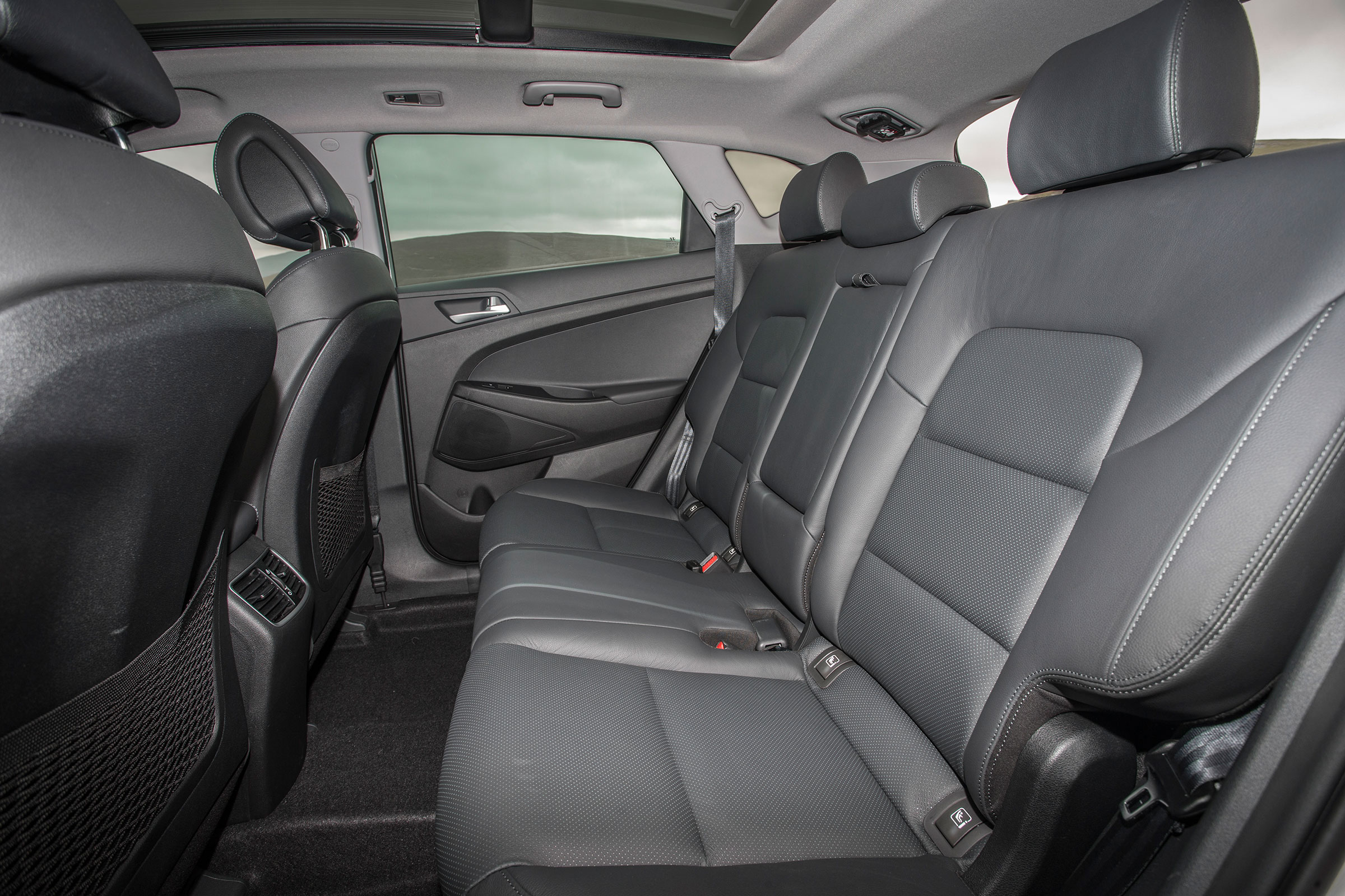 Hyundai Tucson - rear seats