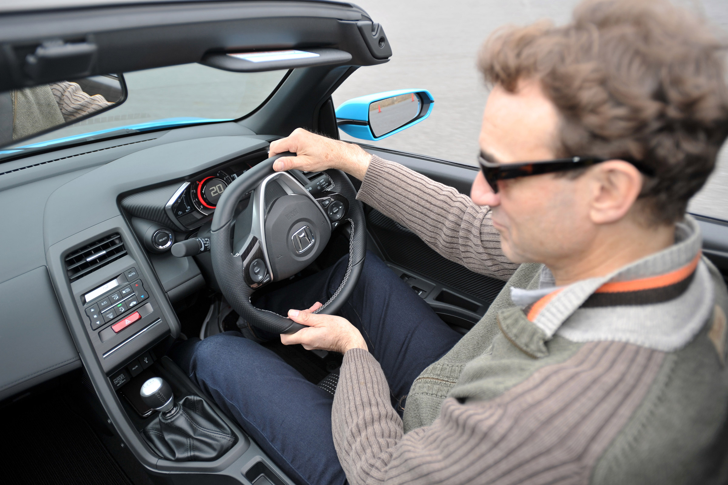 Honda S660 inside
