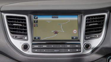 Hyundai Tucson - screen