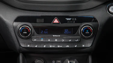 Hyundai Tucson - climate control
