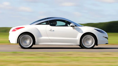 Peugeot RCZ - panning