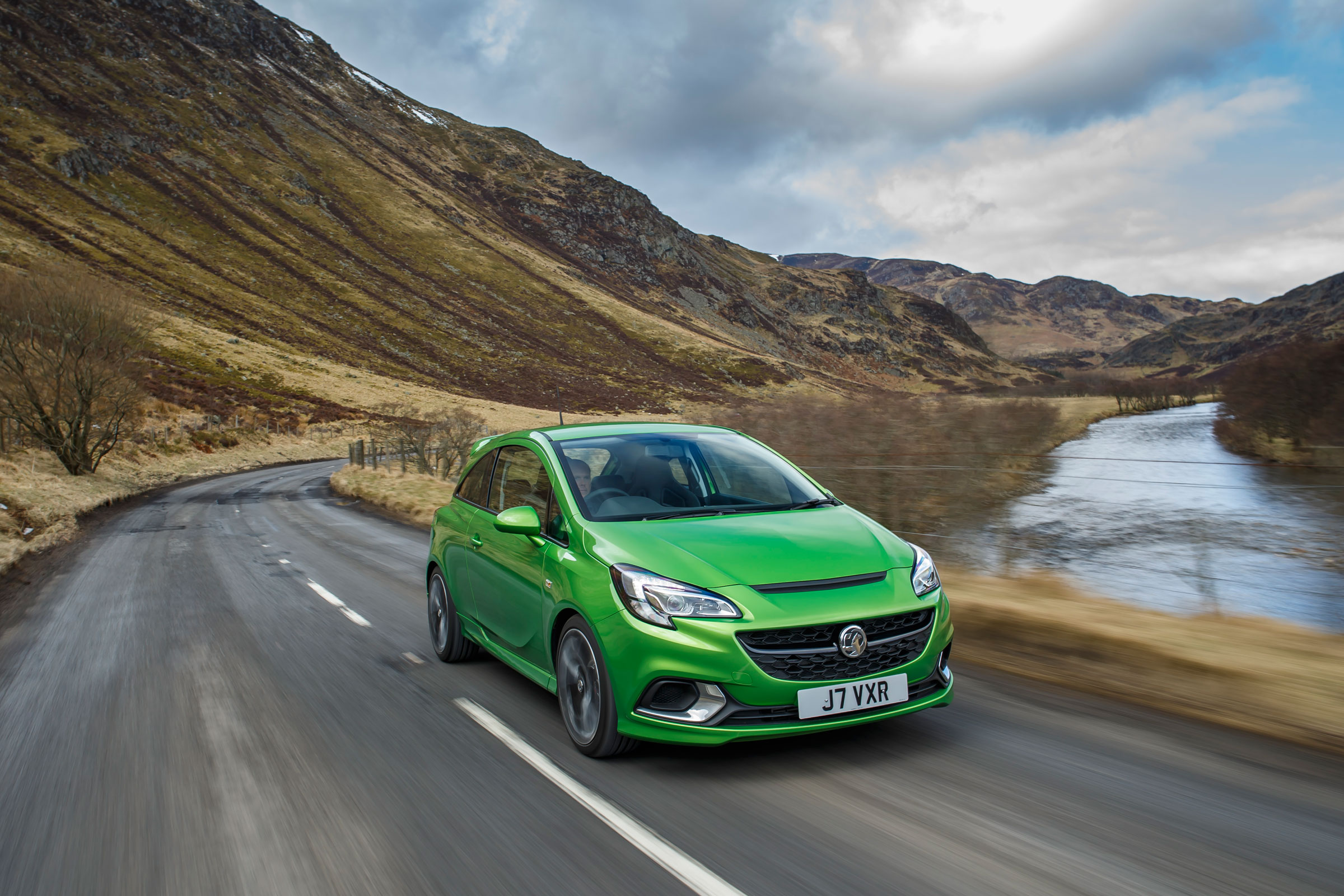 Vauxhall Corsa VXR - tracking