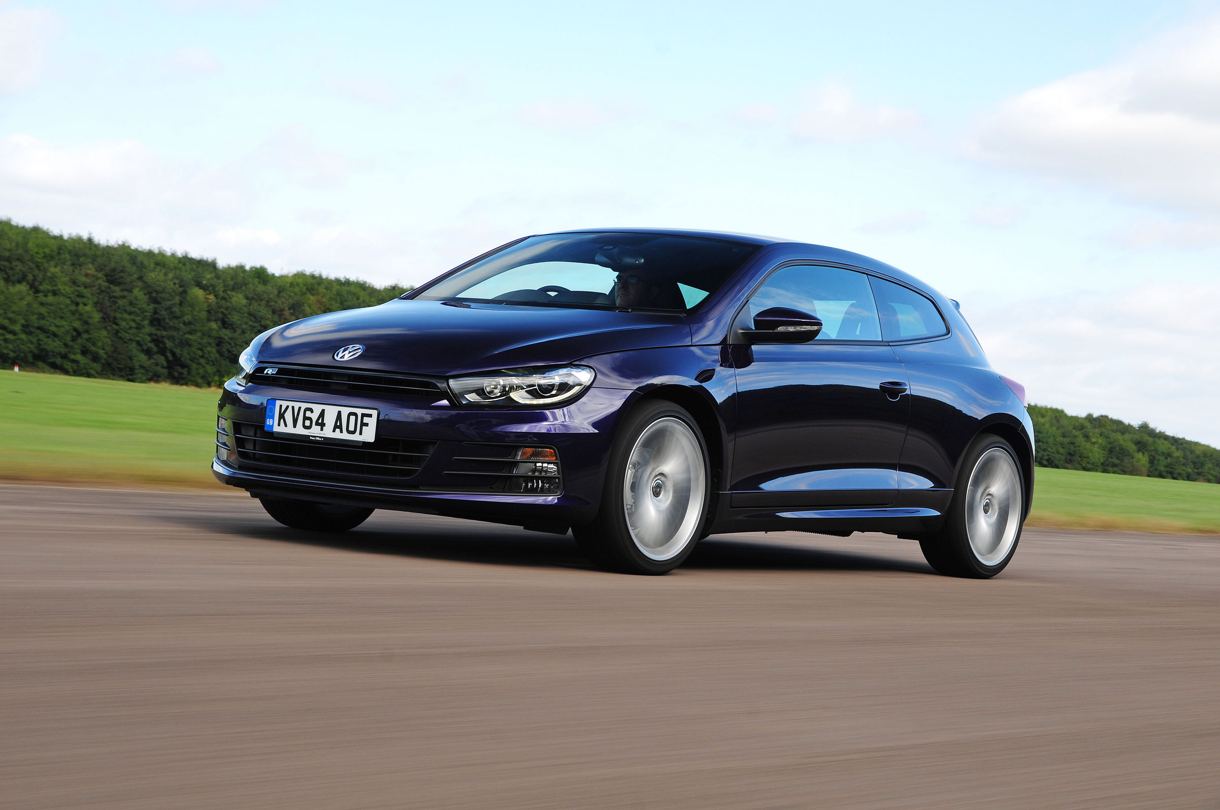 VW Scirocco R-Line - front tracking
