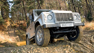 frontLand Rover Defender three-quarters