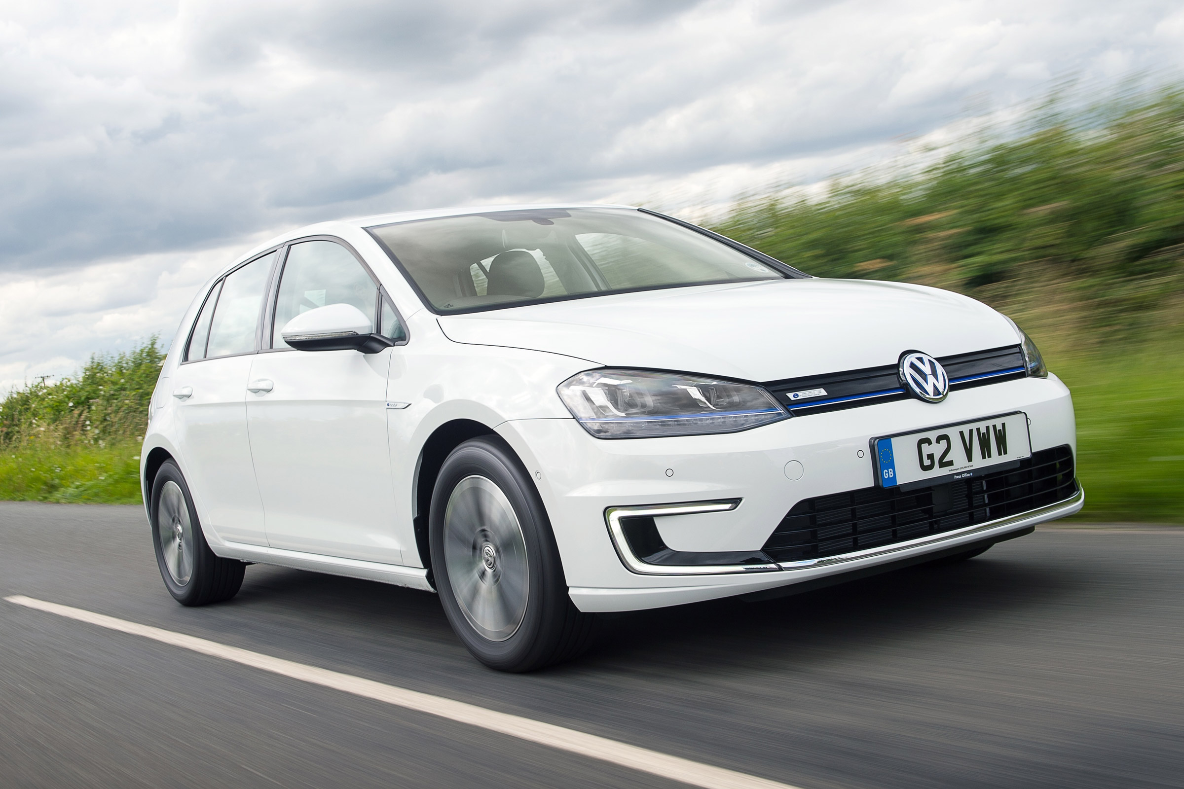 Volkswagen e-Golf tracking