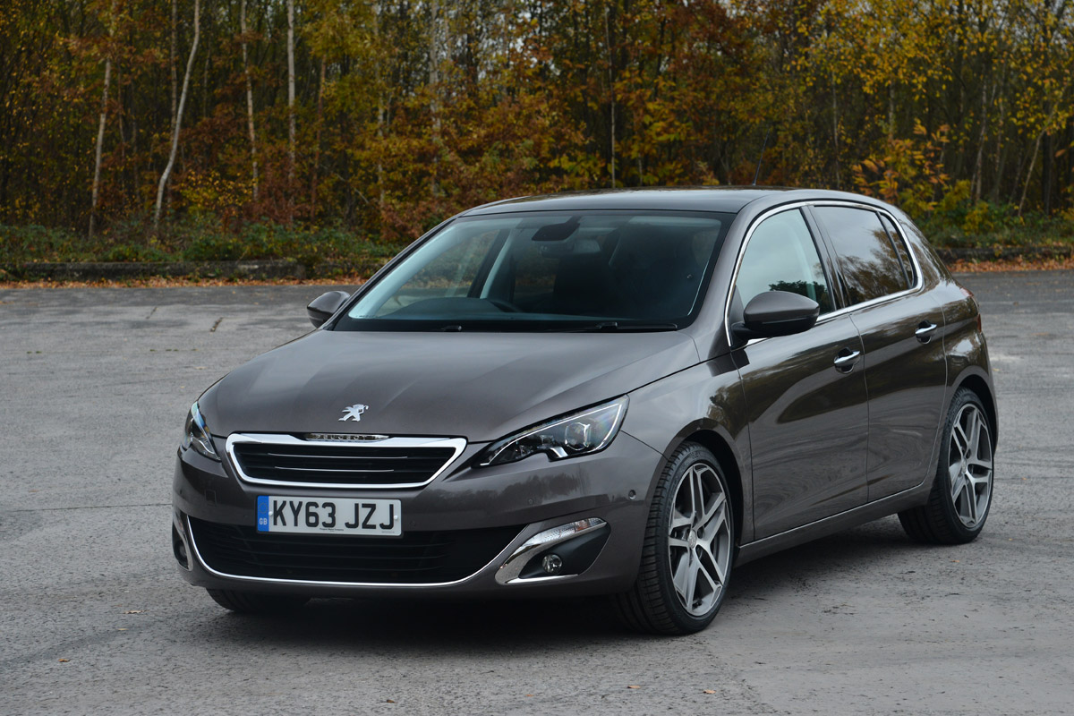 Peugeot 308 hatchback 2013 front static