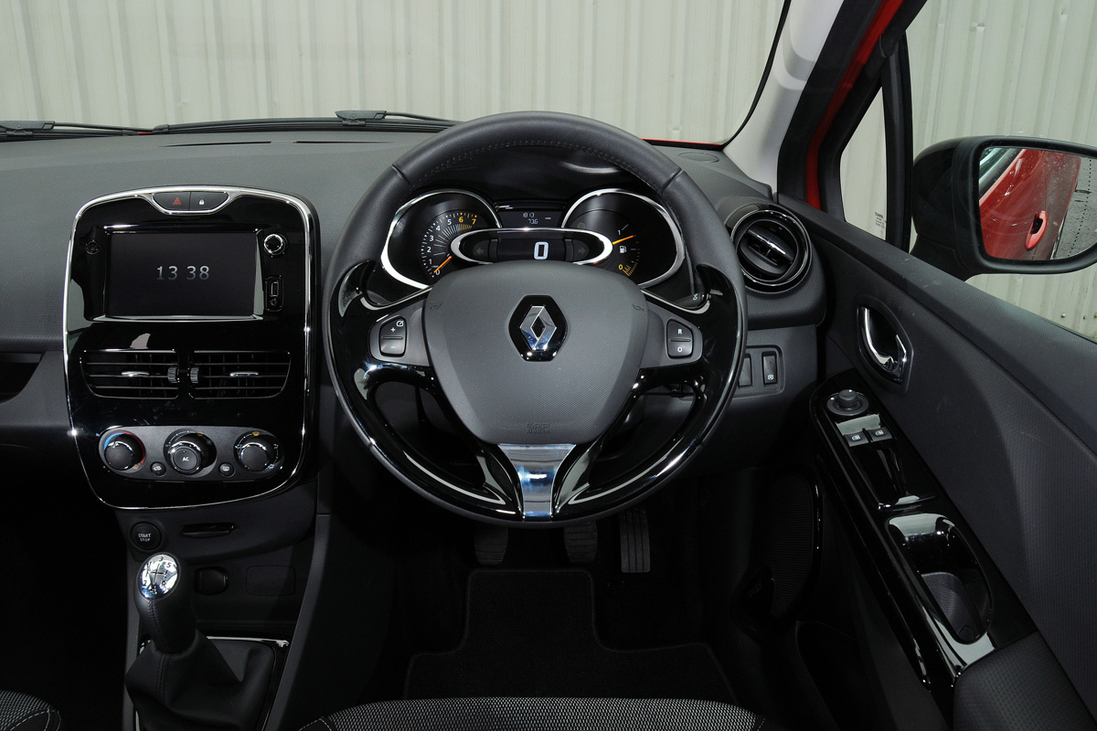 Renault Clio interior