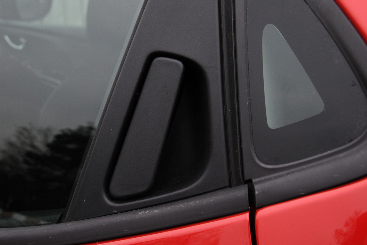 Renault Clio door handles