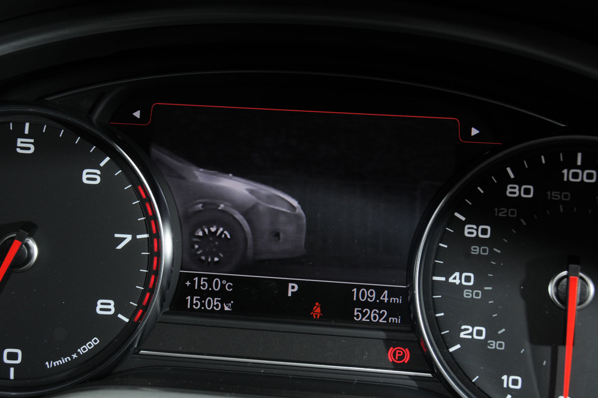 Audi A8 dials