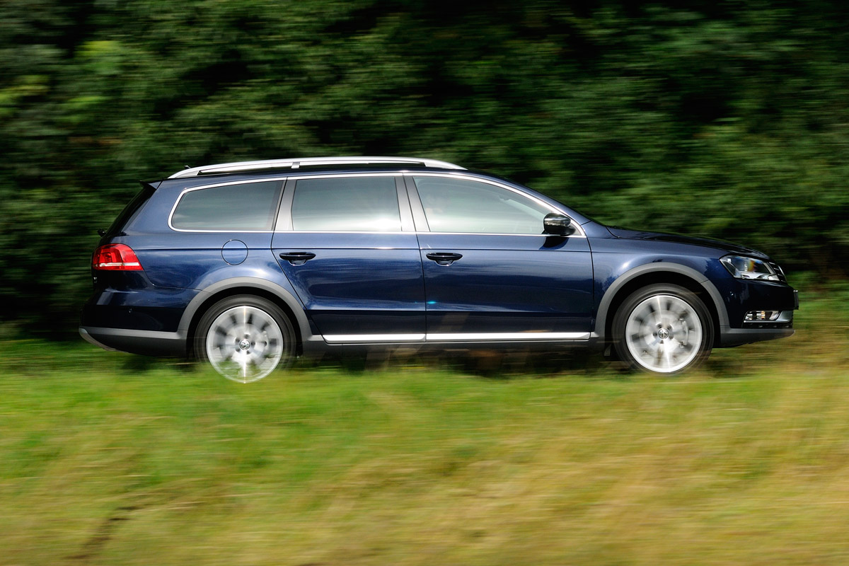 Volkswagen Passat Alltrack panning