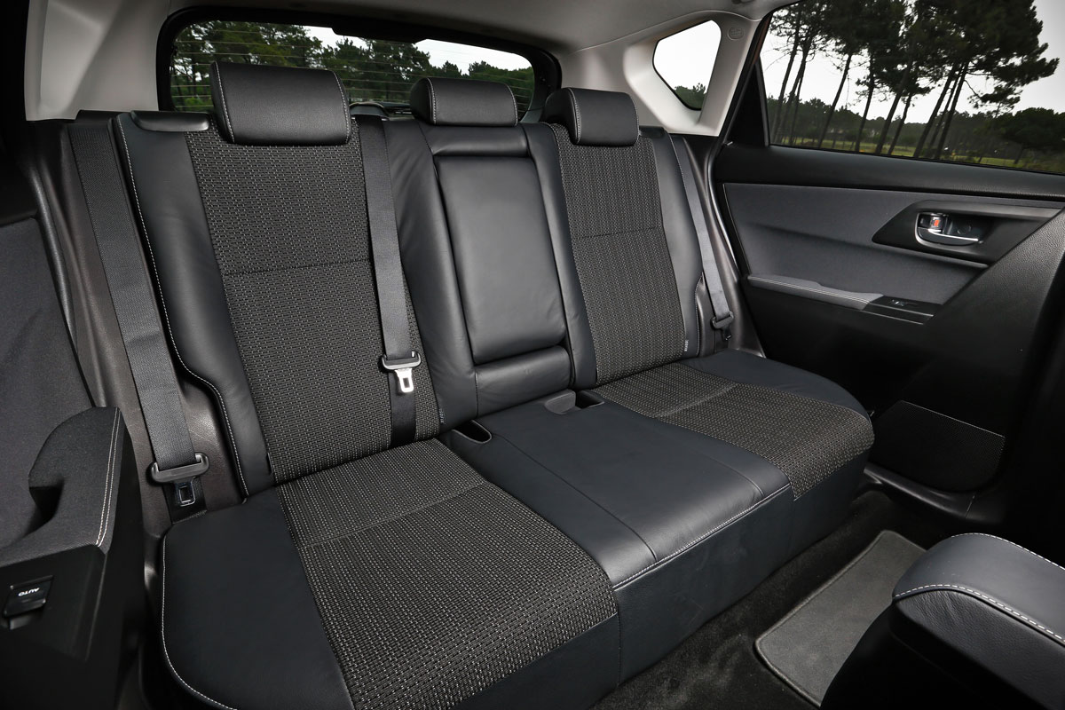 Toyota Auris rear seats