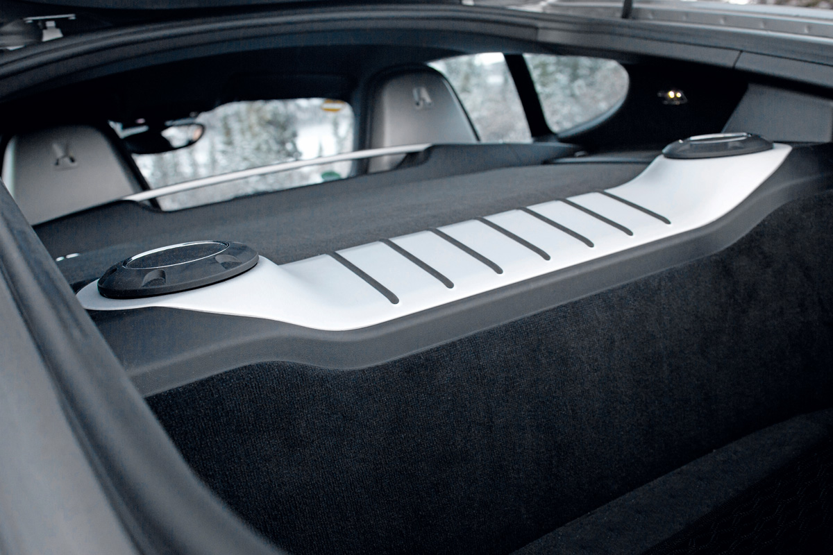 Porsche Cayman S boot