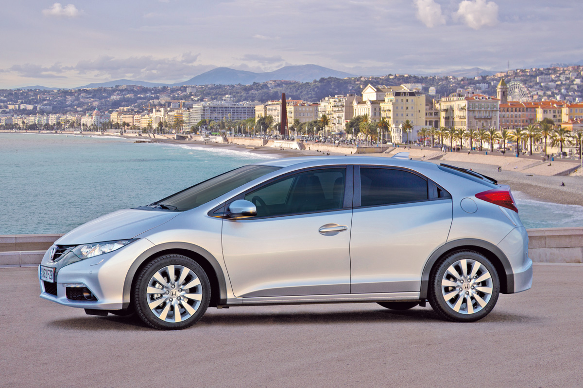Honda Civic 1.6 i-DTEC side profile