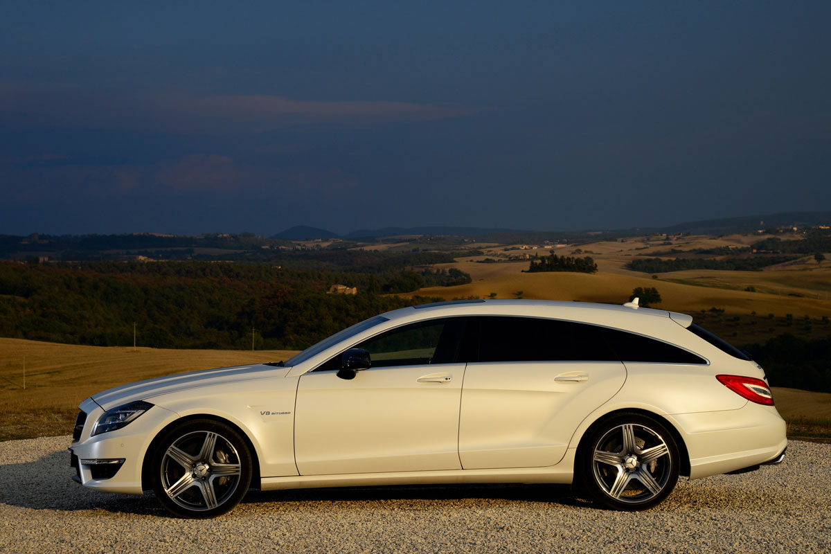 Mercedes CLS 63 AMG profile