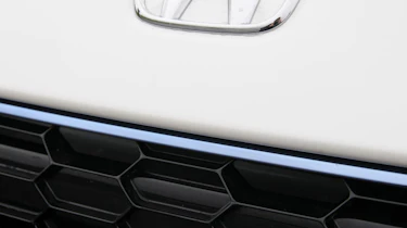 Honda CR-Z grille detail