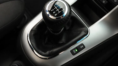 Chevrolet Cruze gearbox detail