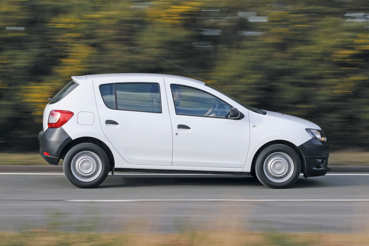 Dacia Sandero Access panning
