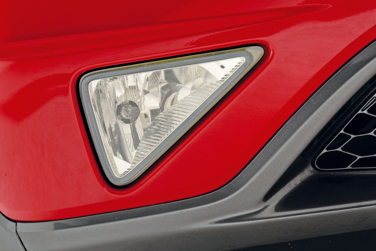 Honda Civic Mk8 - foglight detail