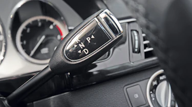 Mercedes E300 Hybrid gearlever detail