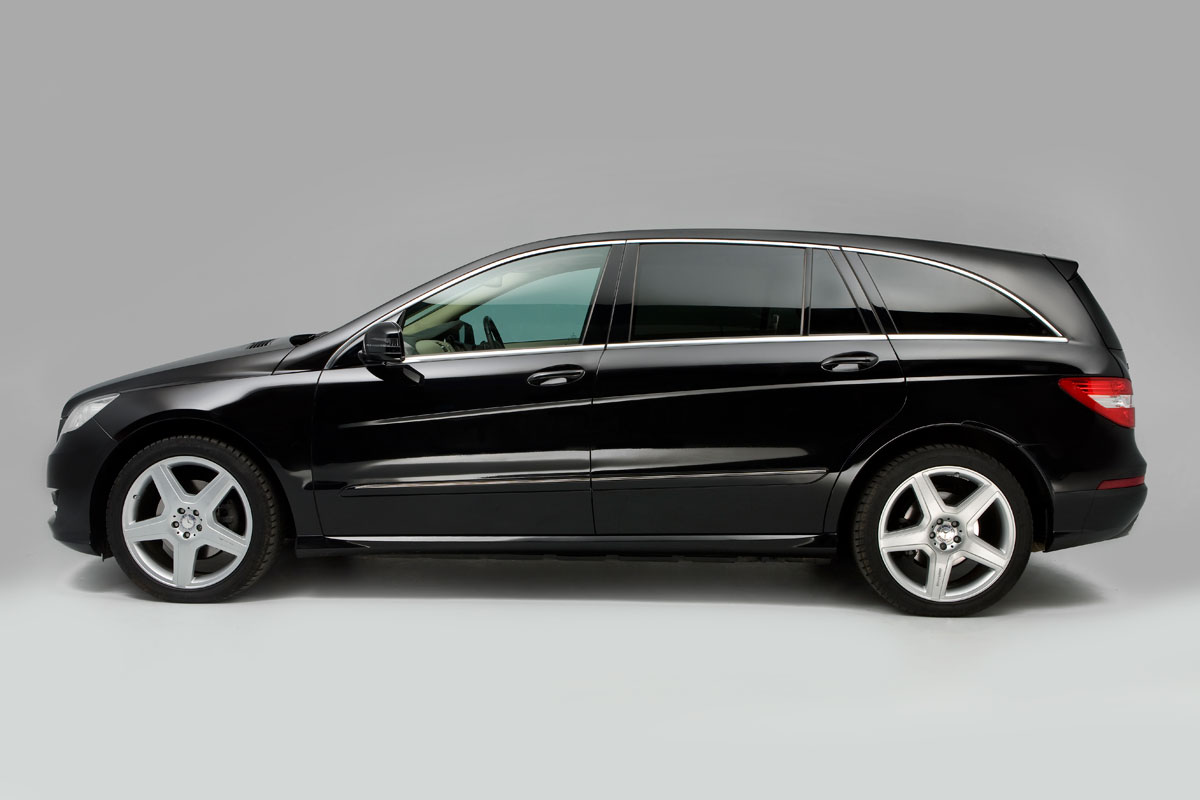 Mercedes R-Class side profile