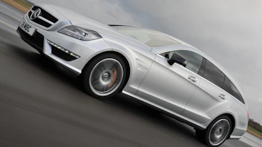 Mercedes CLS 63 AMG Shooting Brake side tracking
