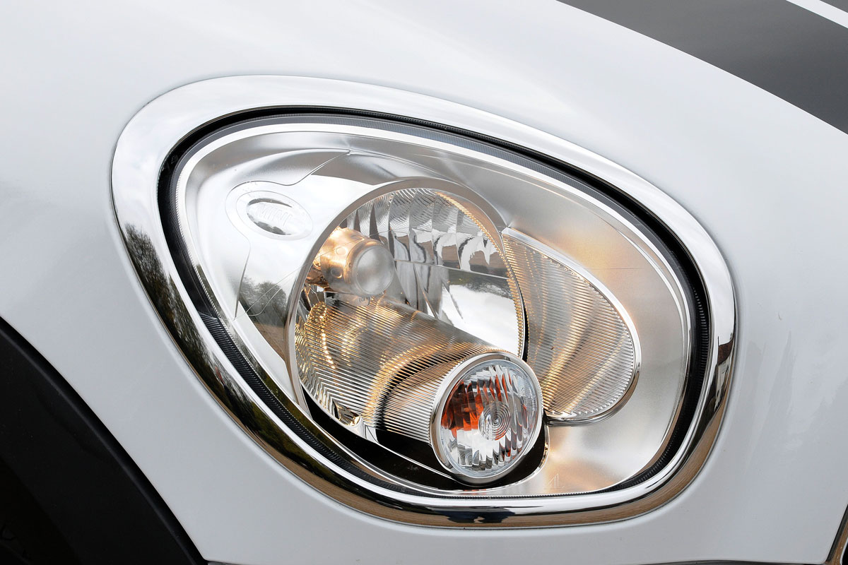 MINI Countryman headlight detail