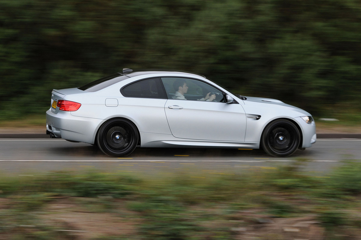 BMW M3 Frozen Silver panning
