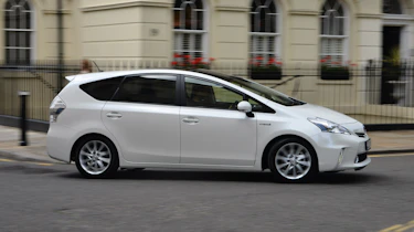 Toyota Prius+ panning